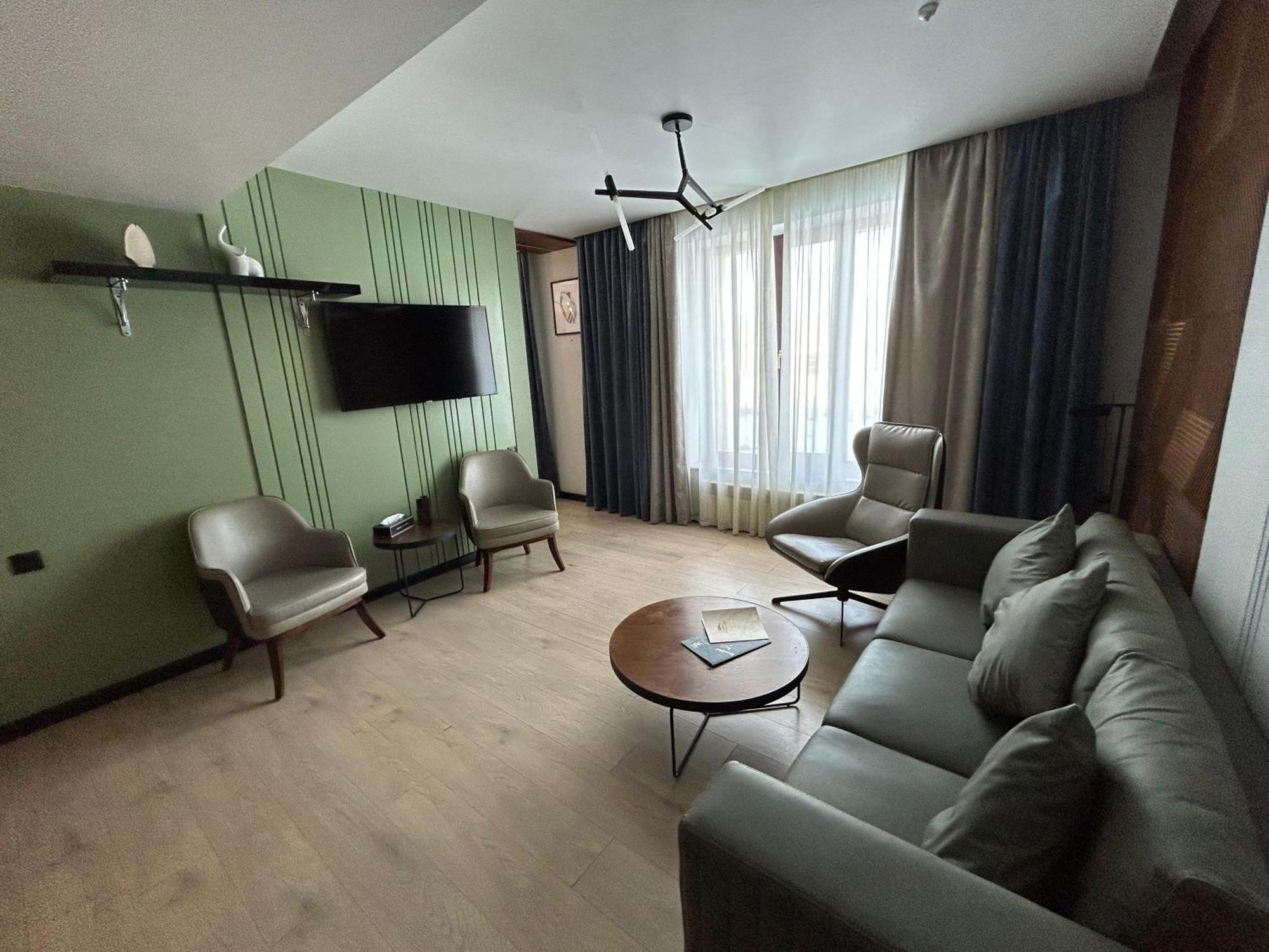 Empire City Karaganda Exterior photo